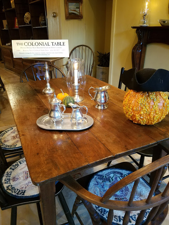 The Colonial Table at Boone's Colonial Inn of St Charles Mo