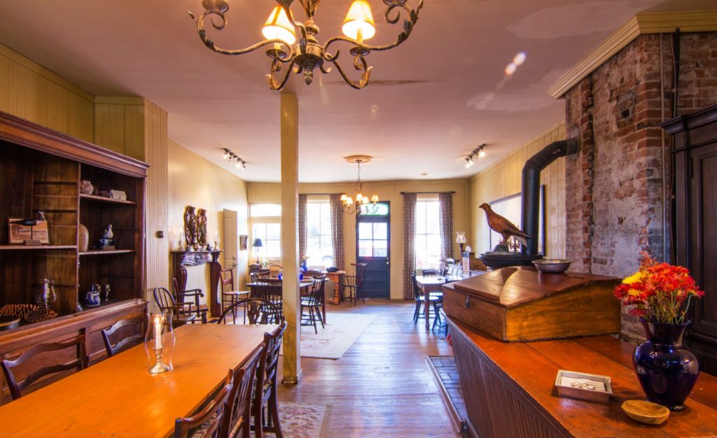 Boone's Colonial Inn | Providing Luxury In St Charles MO