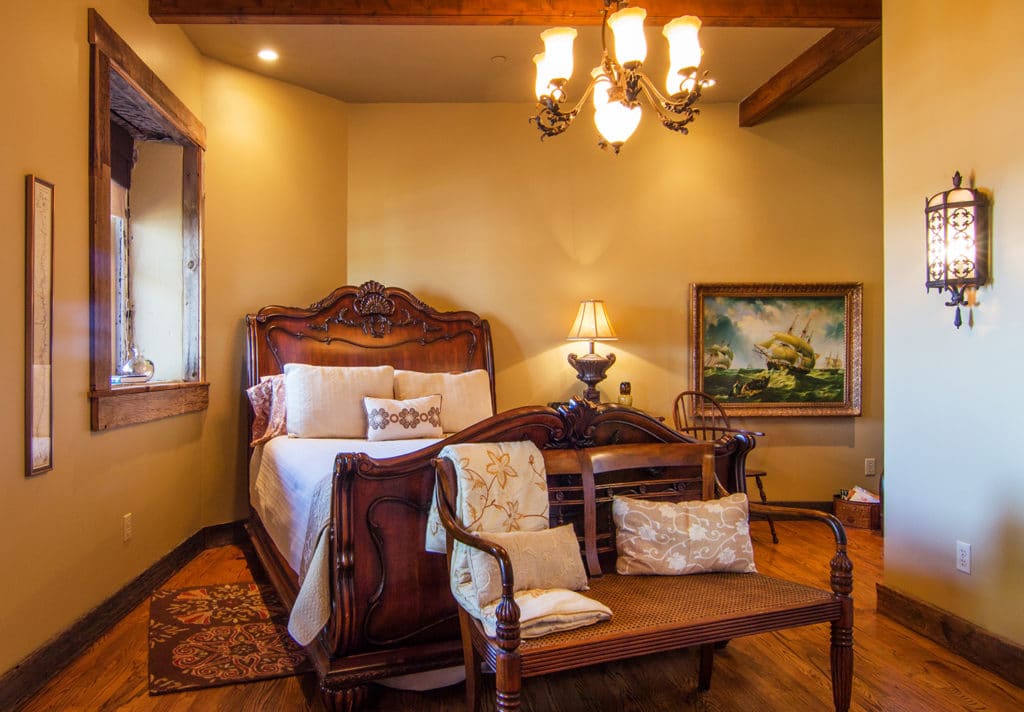 The Spanish Suite of Boone's Colonial Inn in St Charles MO | Providing luxury and comfort in a historic colonial inn.