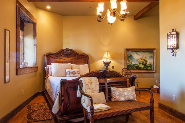 The Spanish Suite of Boone's Colonial Inn in St Charles MO | Providing luxury and comfort in a historic colonial inn.